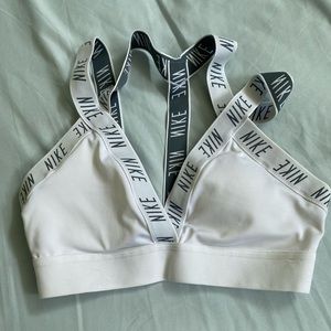 NIKE DRI FIT STRAPY SPORTS BRA - SZ SMALL